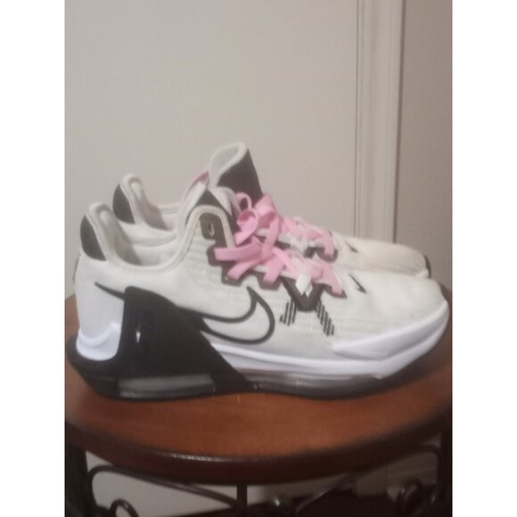 Men's Nike LeBron Witness 6 TB White Black Size 7.5 DO9843-100 2022 - Picture 1 of 16